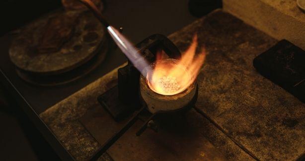 WHY YOU NEED A CRUCIBLE FOR METALWORKING – CAST MASTER ELITE
